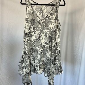 Flowing floral sheer ruffled long tank black white medium v neck